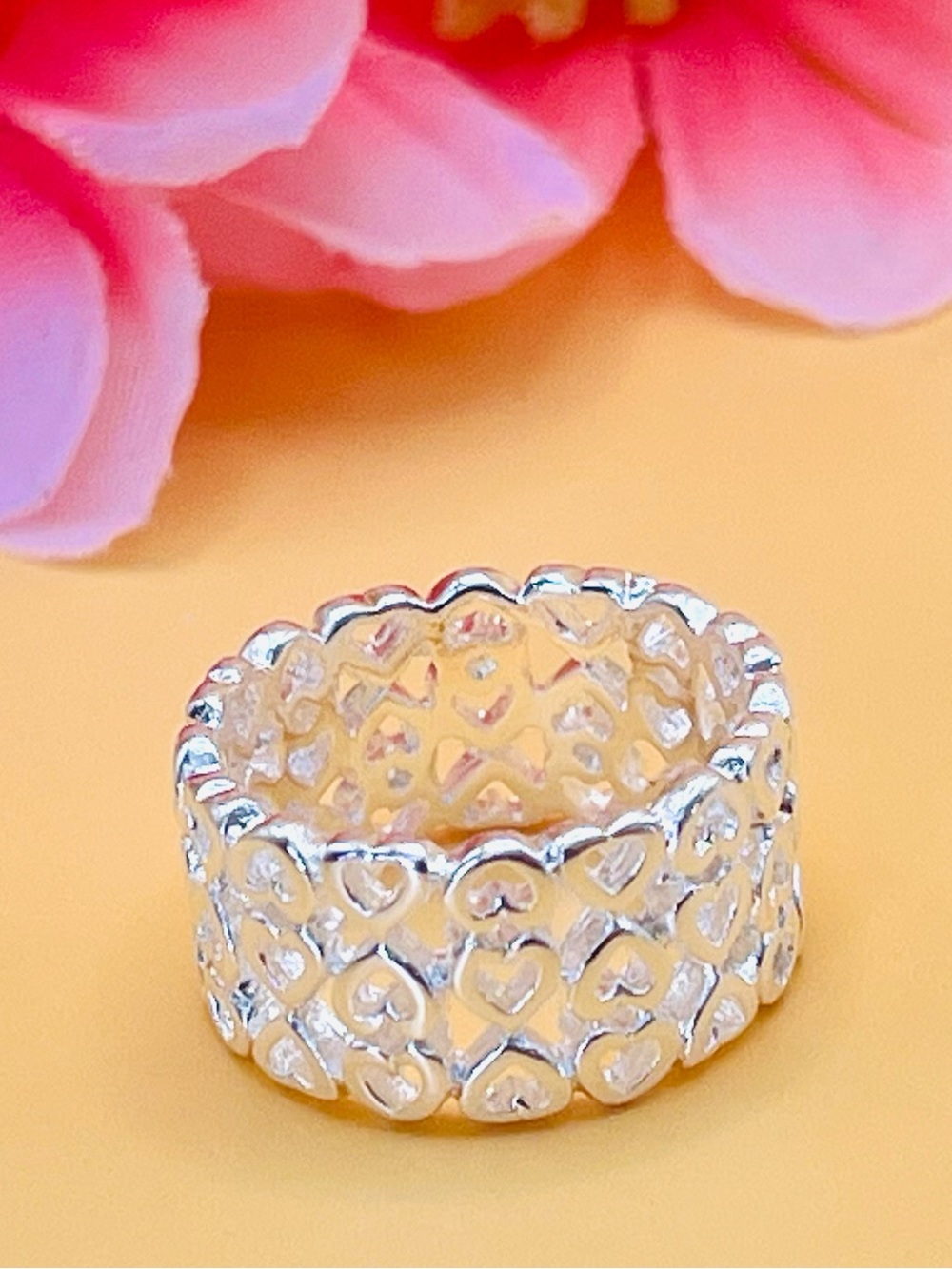 Silver Heart Pattern Thumb Ring